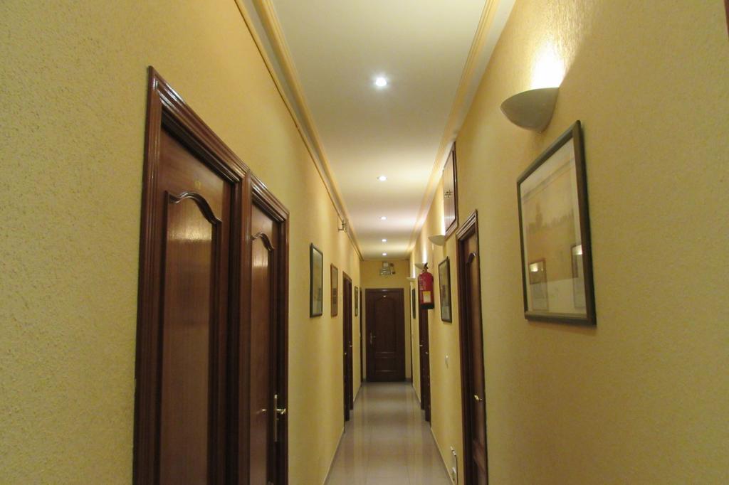 Hostal Prim Madri Exterior foto