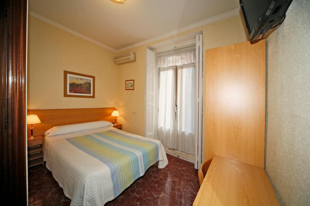 Hostal Prim Madri Exterior foto